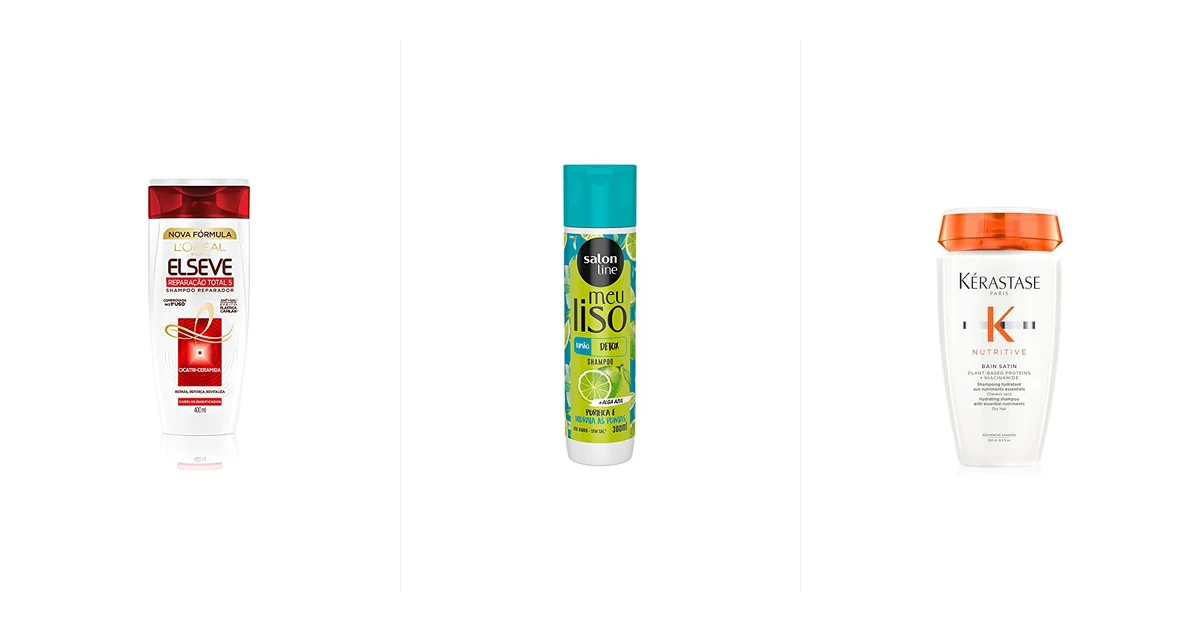 Frascos de shampoo variados alinhados em prateleira de banheiro